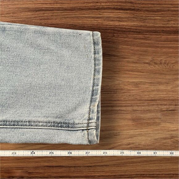 Seven7 Light Denim Stretch Comfortable 90's Straight Jean Women Size 8 - Picture 4 of 6